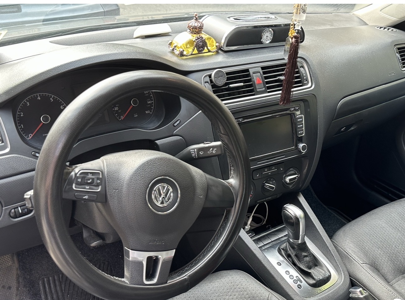 Used 2011 Volkswagen Jetta SE FWD image 1