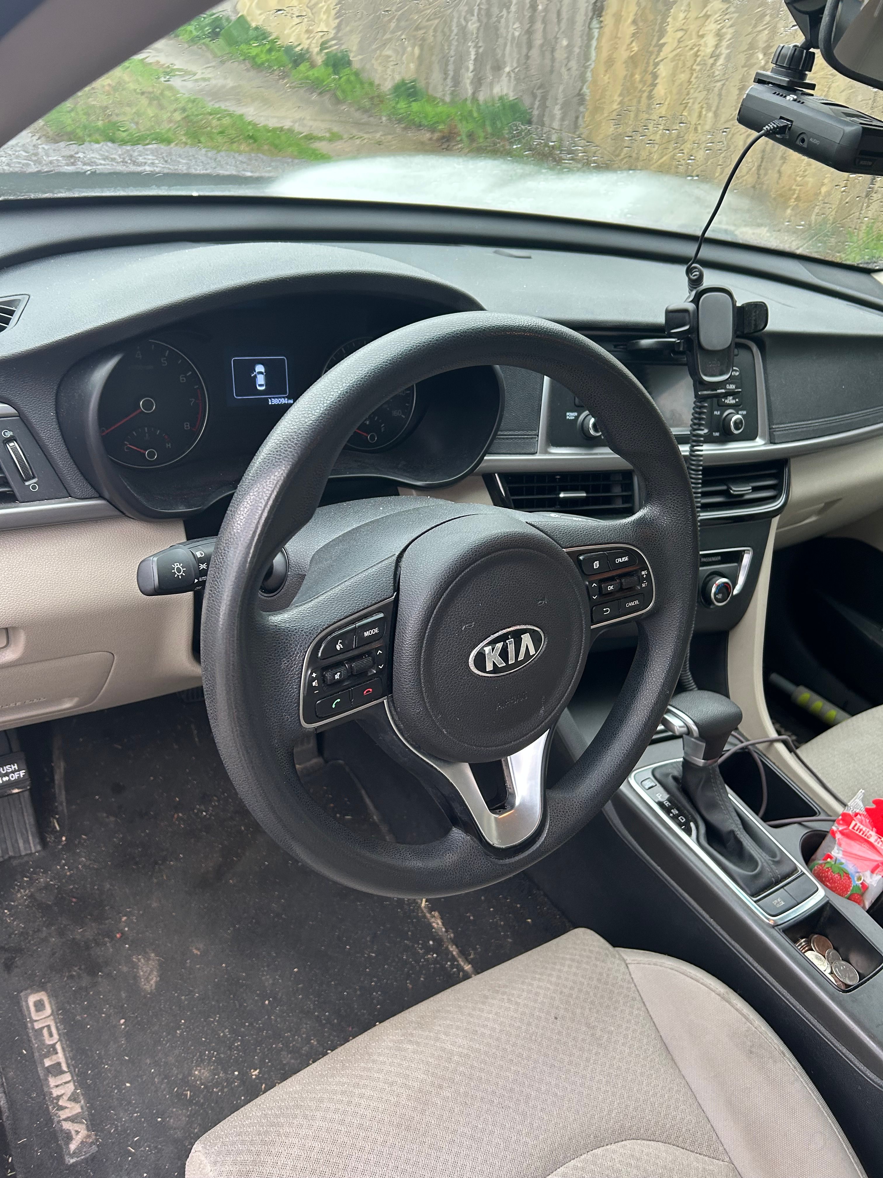 Used 2016 Kia Optima LX FWD image 2
