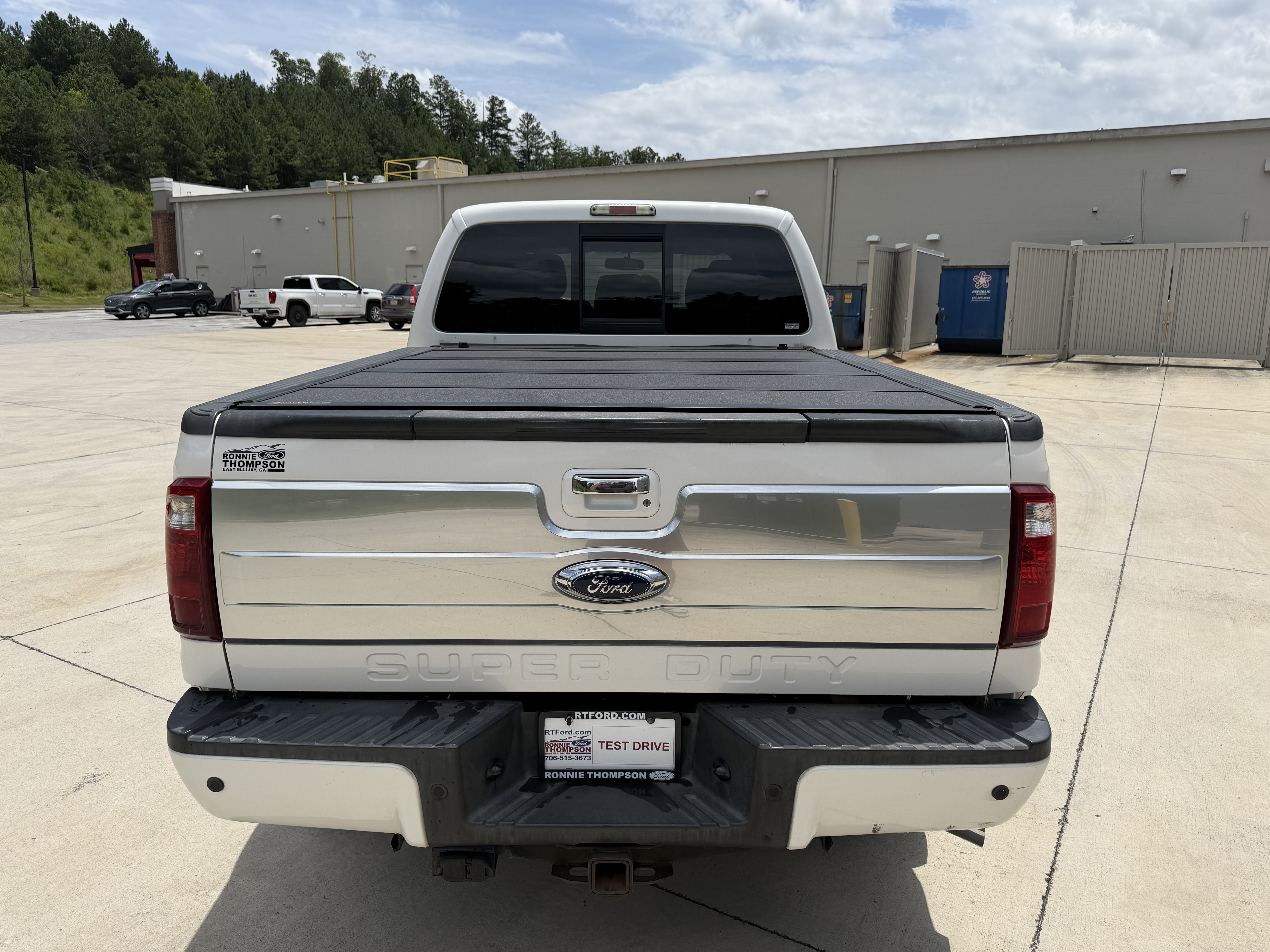 Used 2016 Ford F250 Platinum w/ FX4 Off-Road Package AWD/4WD image 9