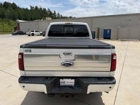 Used 2016 Ford F250 Platinum w/ FX4 Off-Road Package AWD/4WD image 9