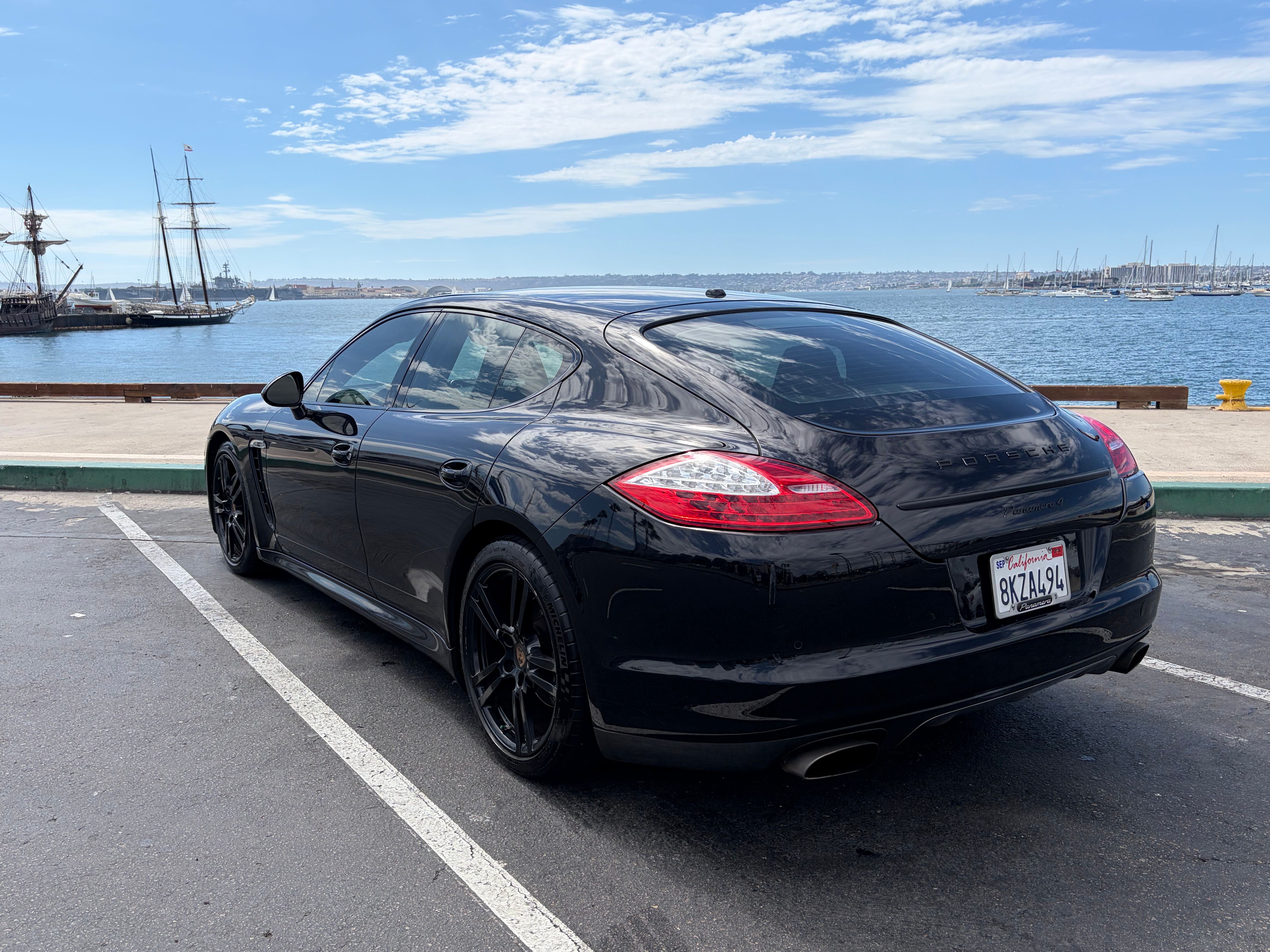 Used 2013 Porsche Panamera 4 Platinum Edition AWD/4WD image 6