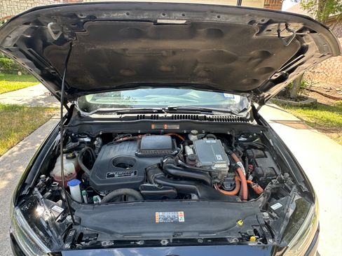 Used 2017 Ford Fusion Energi Titanium FWD image 27