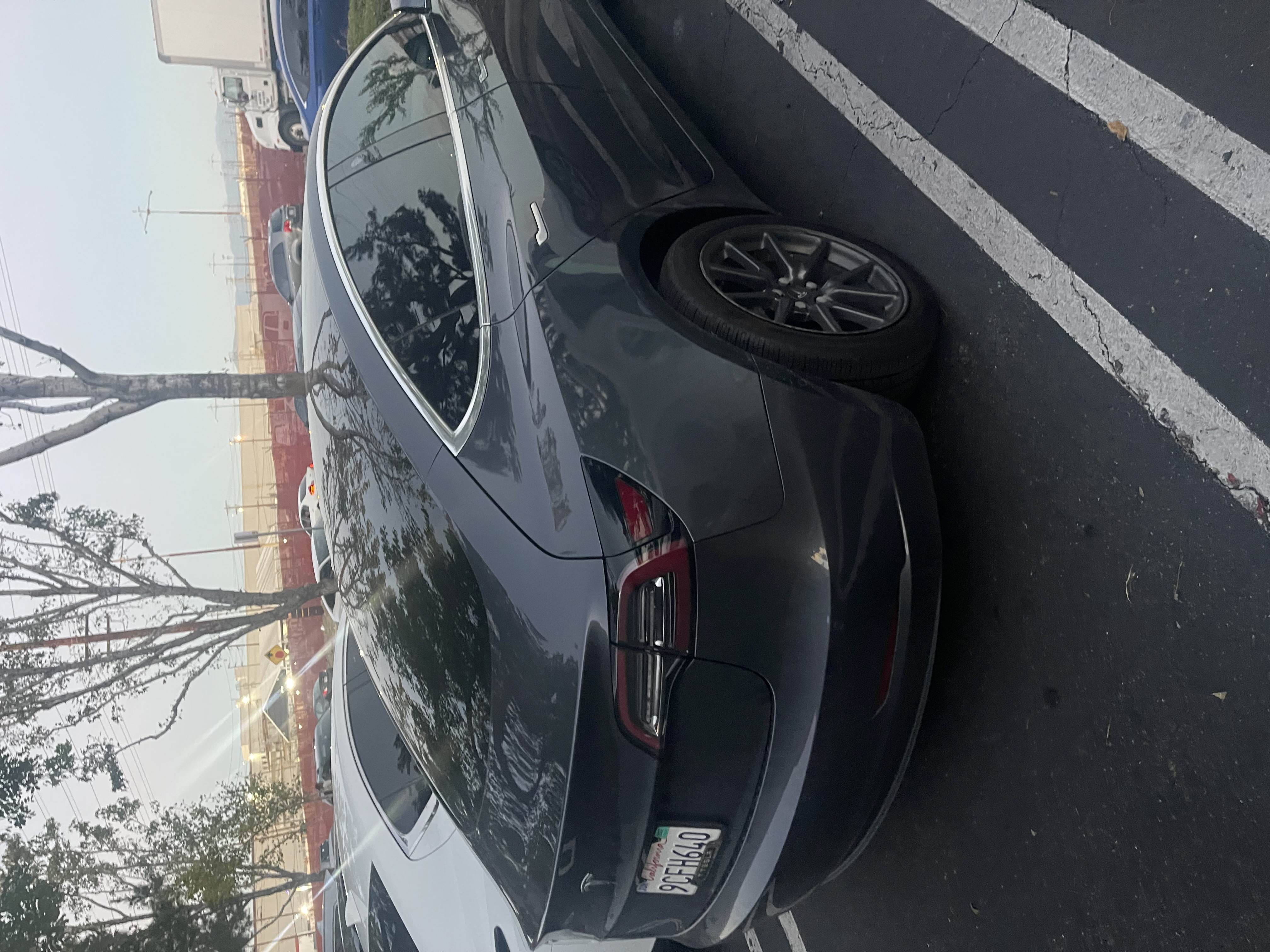 Used 2019 Tesla Model 3 RWD image 2