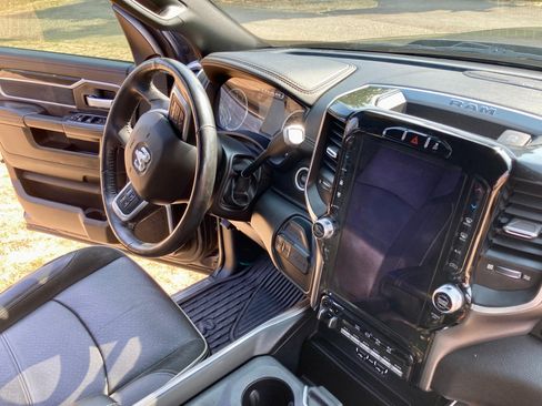 Used 2020 RAM 3500 Laramie w/ Night Edition image 14