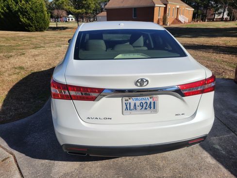 Used 2013 Toyota Avalon XLE image 4