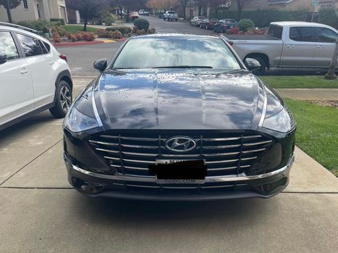 Used 2022 Hyundai Sonata SE image 1