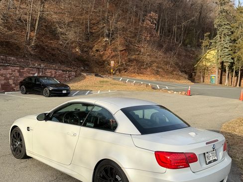 Used 2012 BMW M3 Convertible image 4