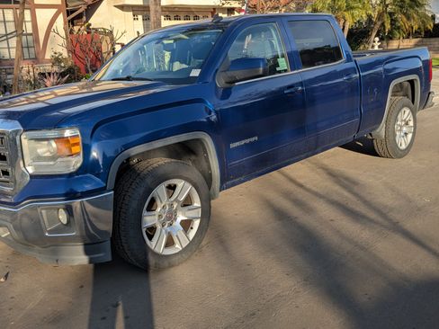 Used 2014 GMC Sierra 1500 SLE w/ SLE Value Package image 2