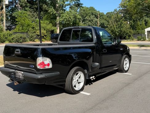 Used 2003 Ford F150 Lightning RWD image 6