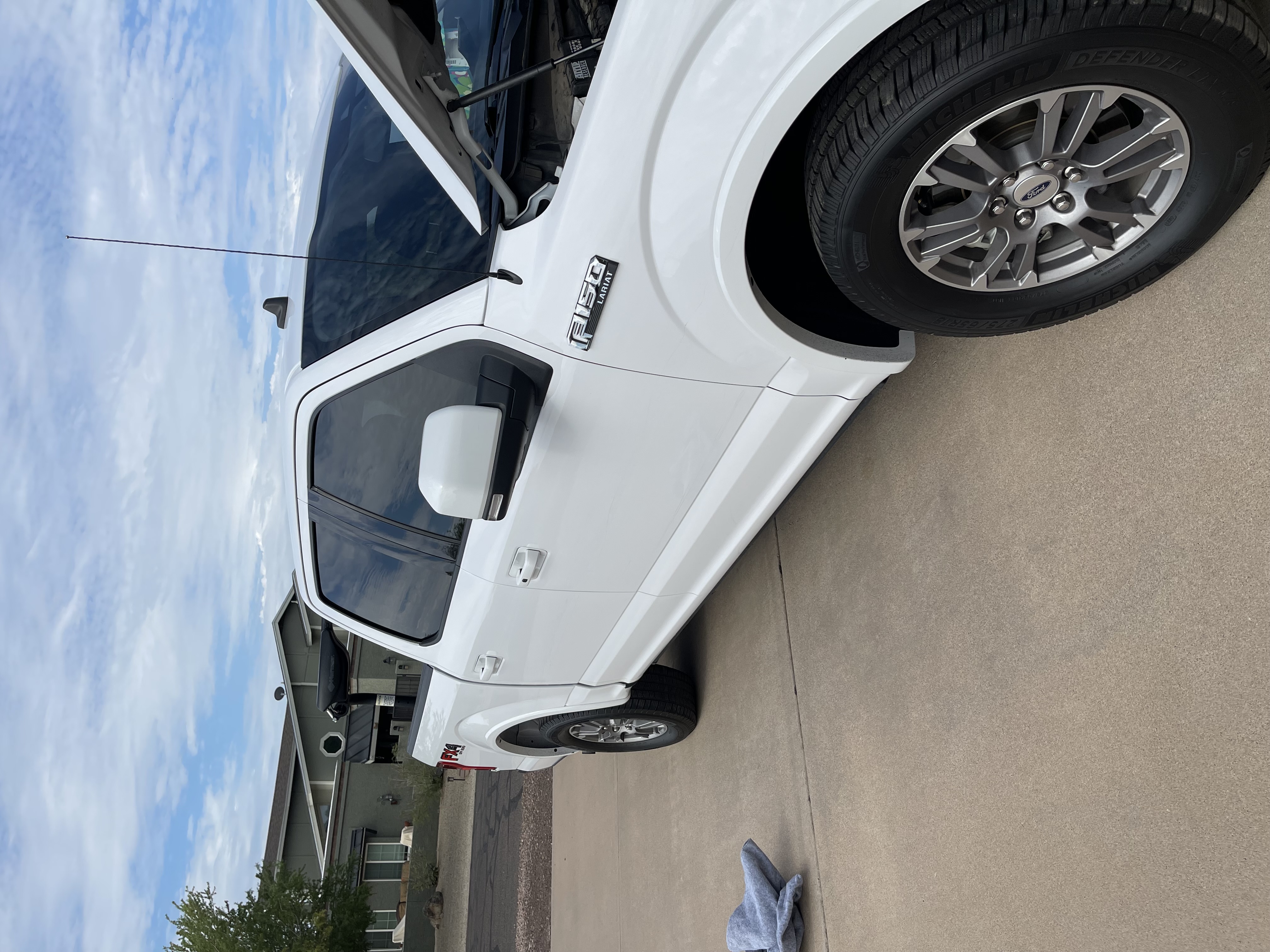 Used 2019 Ford F150 Lariat w/ Trailer Tow Package AWD/4WD image 2