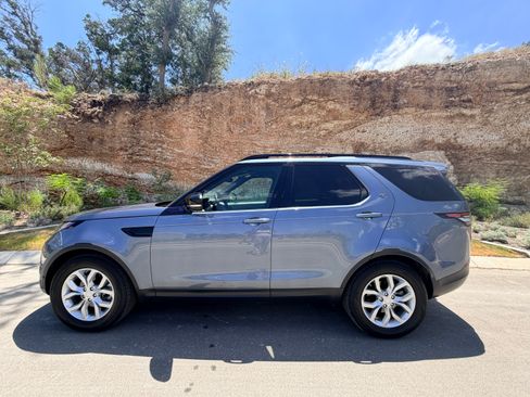 Used 2019 Land Rover Discovery SE AWD/4WD image 6
