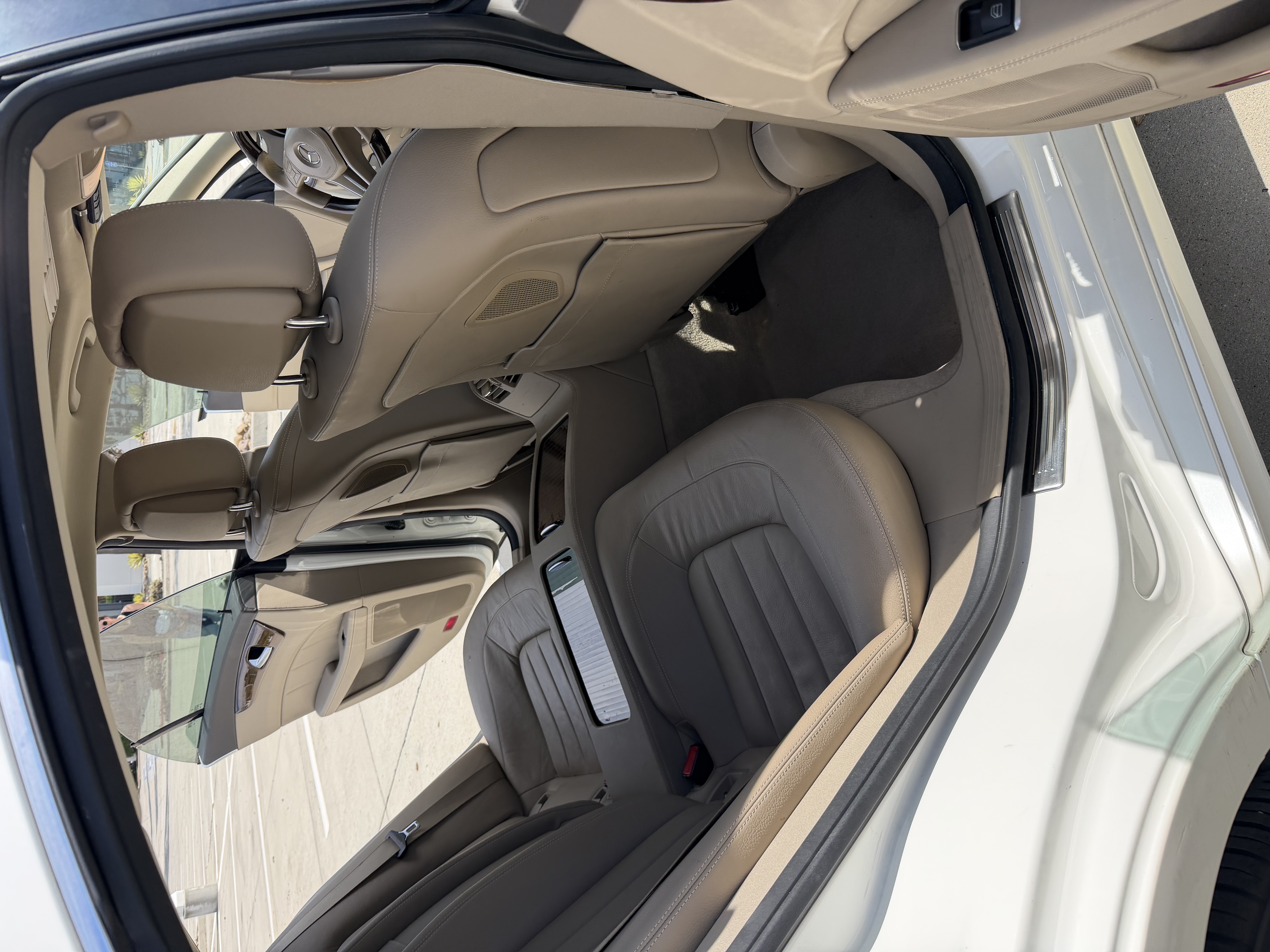 Used 2012 Mercedes-Benz CLS 550 image 18
