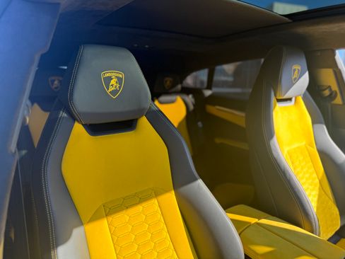 Used 2019 Lamborghini Urus image 22