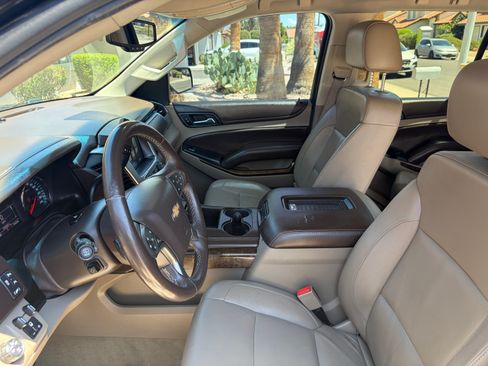 Used 2016 Chevrolet Tahoe LT w/ Luxury Package AWD/4WD image 16