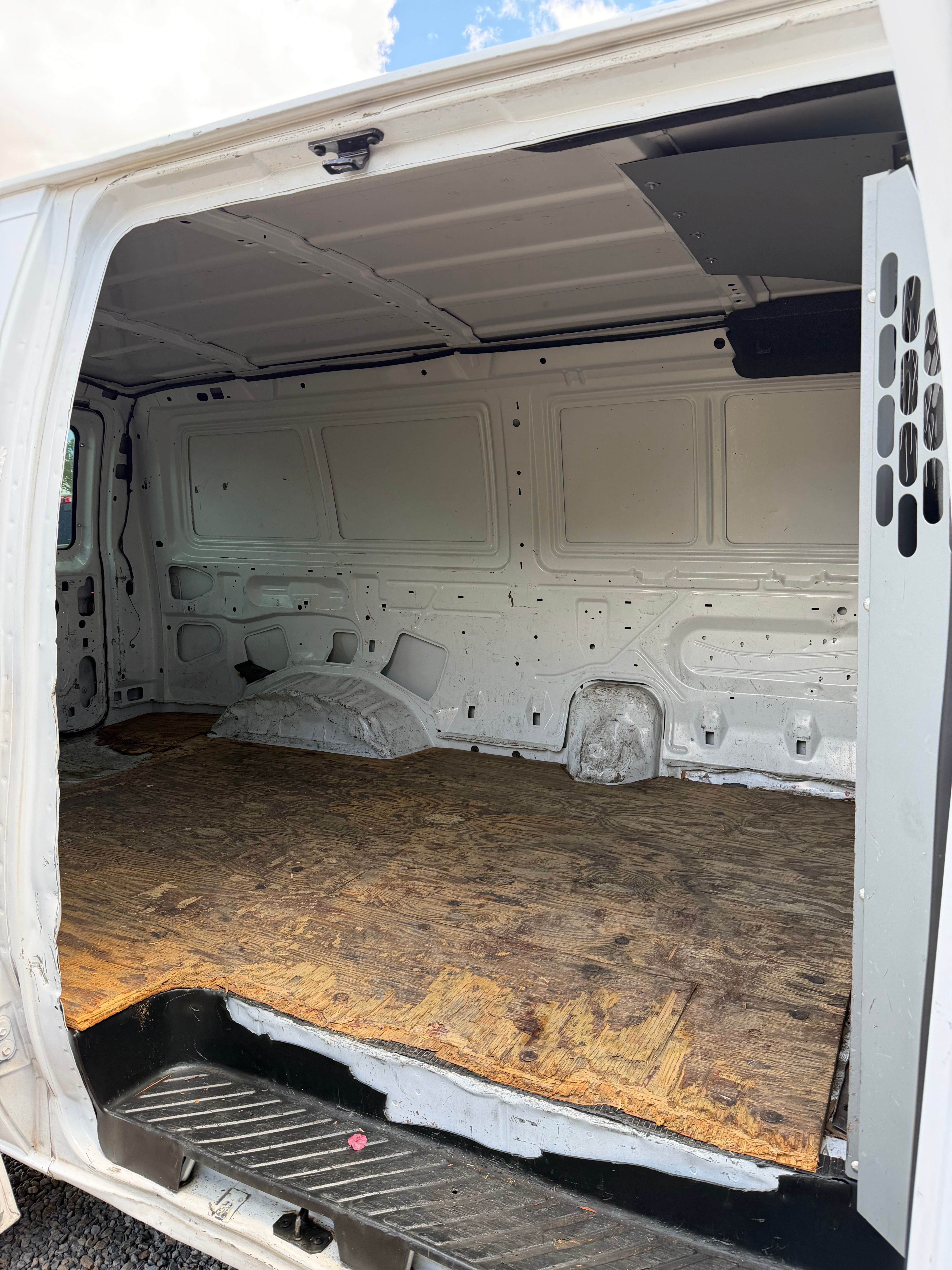 Used 2013 Ford E-250 and Econoline 250 w/ PWR Group RWD image 12