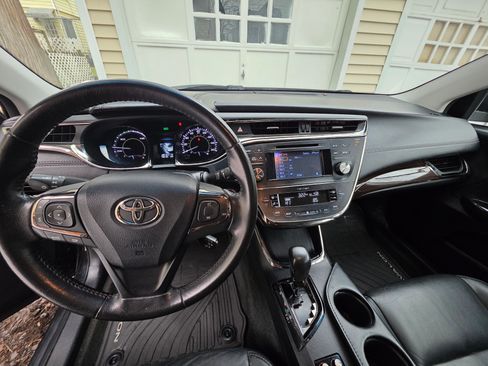 Used 2013 Toyota Avalon XLE Premium image 6