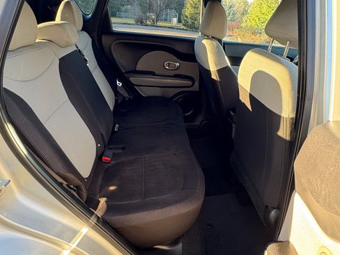 Used 2018 Kia Soul image 14