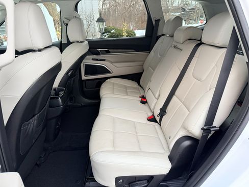 Used 2021 Kia Telluride EX image 19