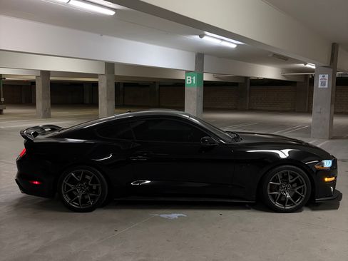 Used 2019 Ford Mustang GT Premium w/ Performance Package - Level 2 RWD image 19