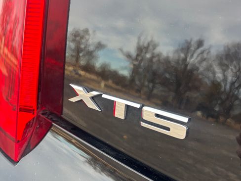 Used 2015 Cadillac XTS Luxury w/ Driver Awareness Package image 26