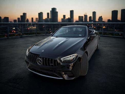 Used 2023 Mercedes-Benz E 53 AMG 4MATIC Cabriolet image 2