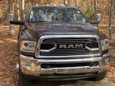 Used 2018 RAM 3500 Laramie Longhorn image 2