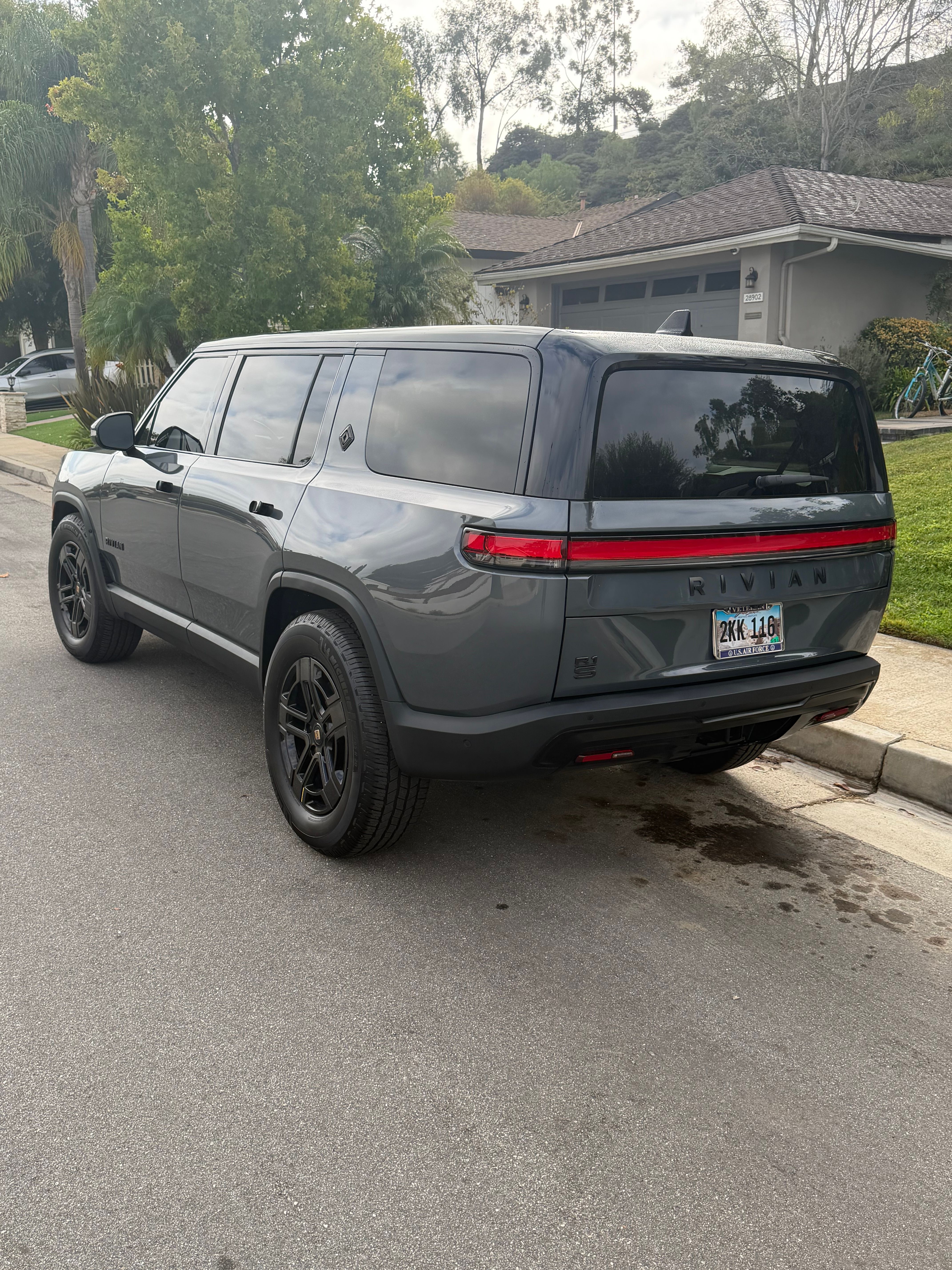 Used 2023 Rivian R1S Adventure Quad AWD/4WD image 2