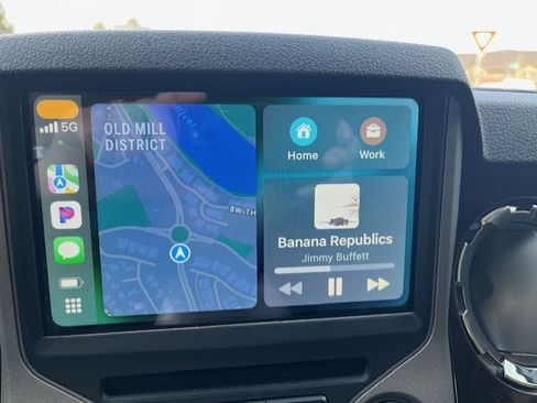 Used 2016 Ford F350 Platinum w/ Platinum Package image 11