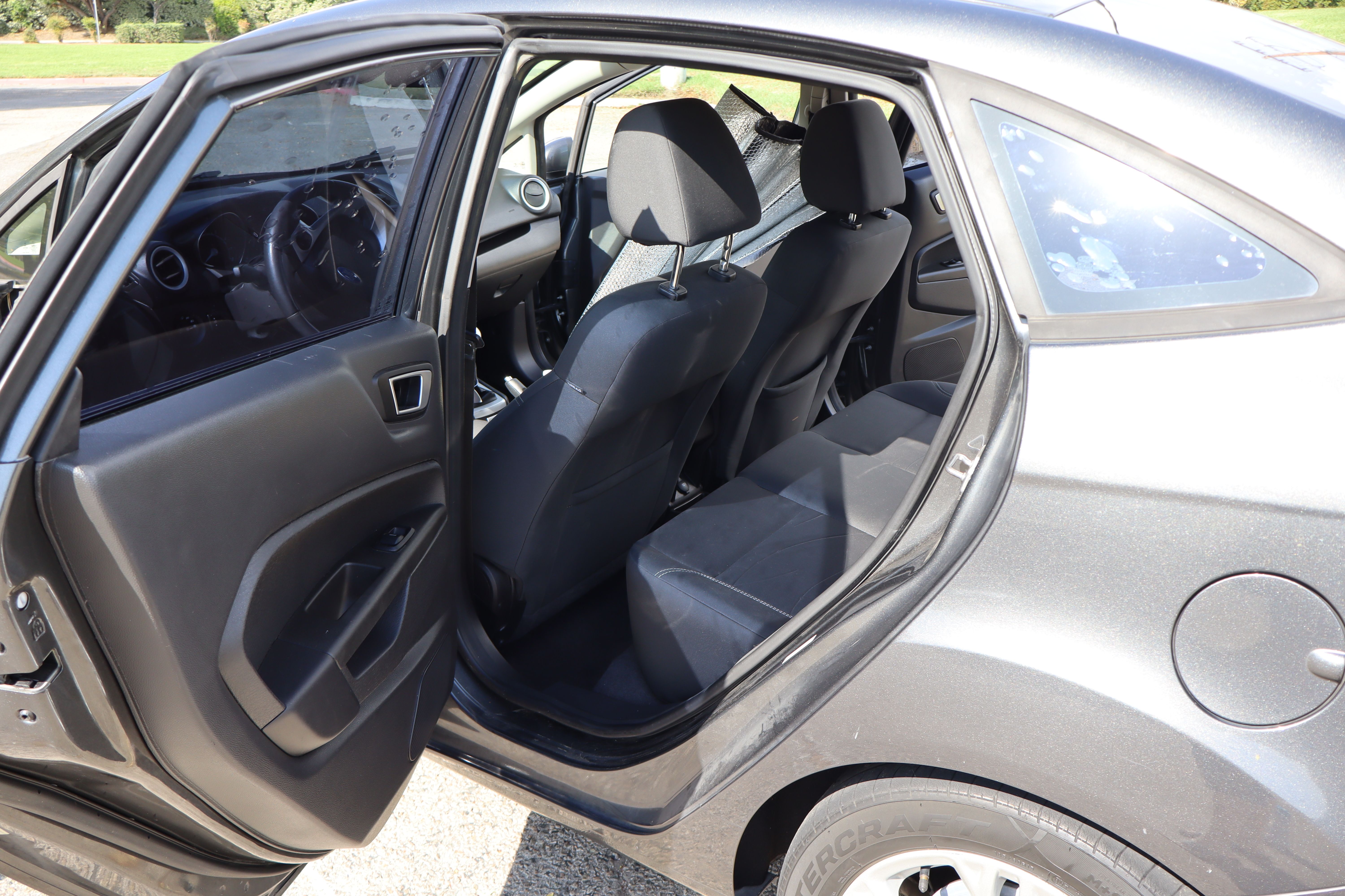 Used 2015 Ford Fiesta SE FWD image 22