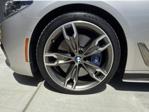 Used 2018 BMW M550i xDrive AWD/4WD image 12