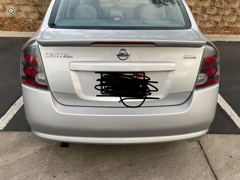 Used 2012 Nissan Sentra 2.0 SR w/ Special Edition Pkg image 8