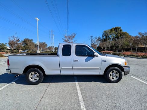 Used 2002 Ford F150 2WD SuperCab image 2