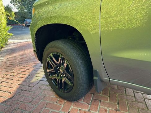 Used 2023 Chevrolet Silverado 1500 LT Trail Boss image 9