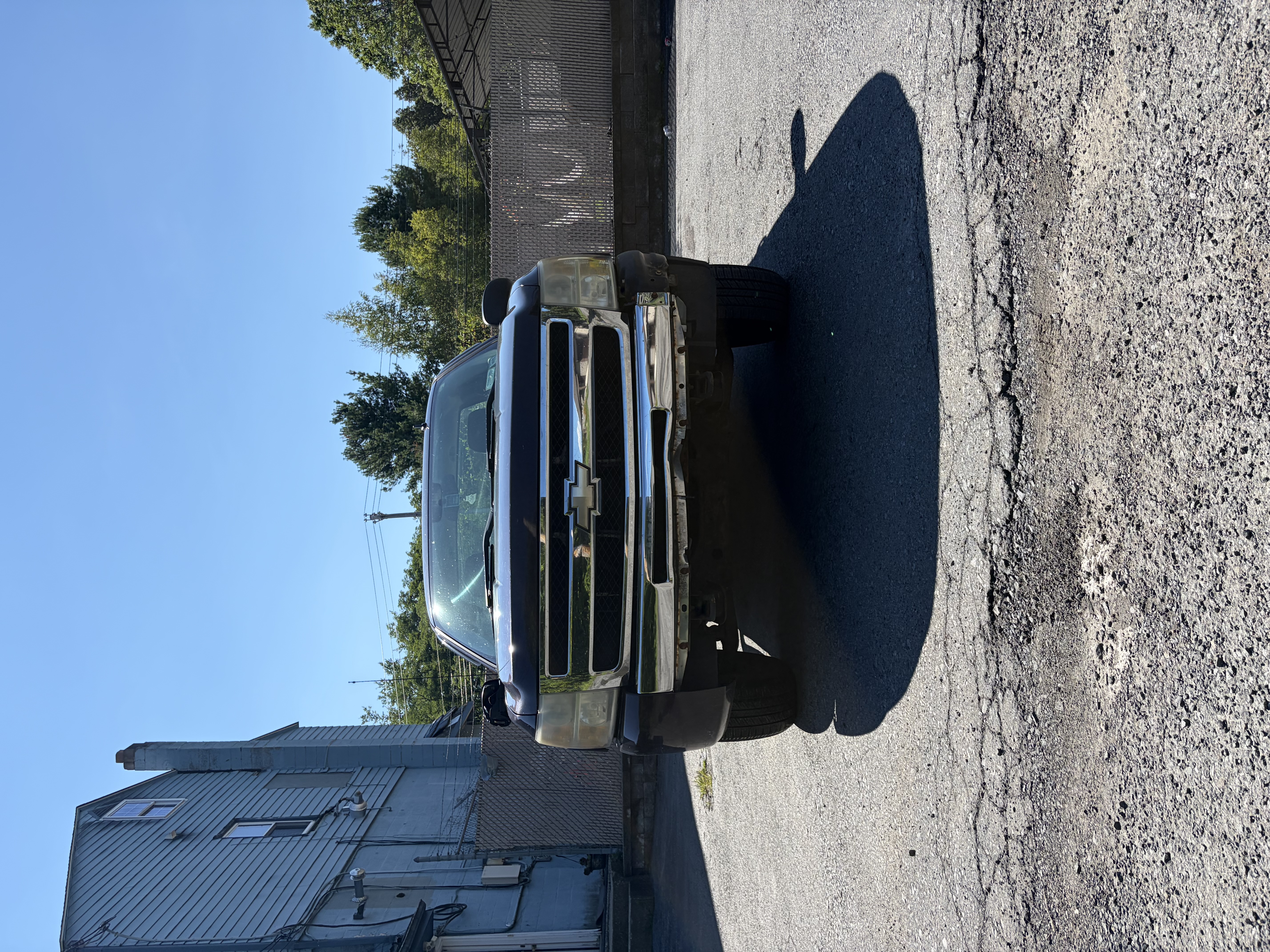 Used 2009 Chevrolet Silverado 1500 W/T w/ LS Package AWD/4WD image 2