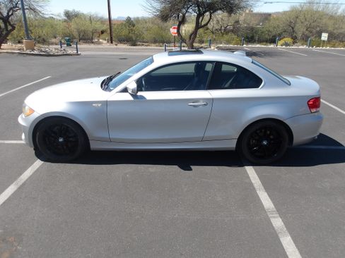 Used 2011 BMW 128i 128i Coupe 2D image 9