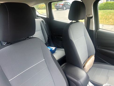 Used 2014 Ford C-MAX SE image 2