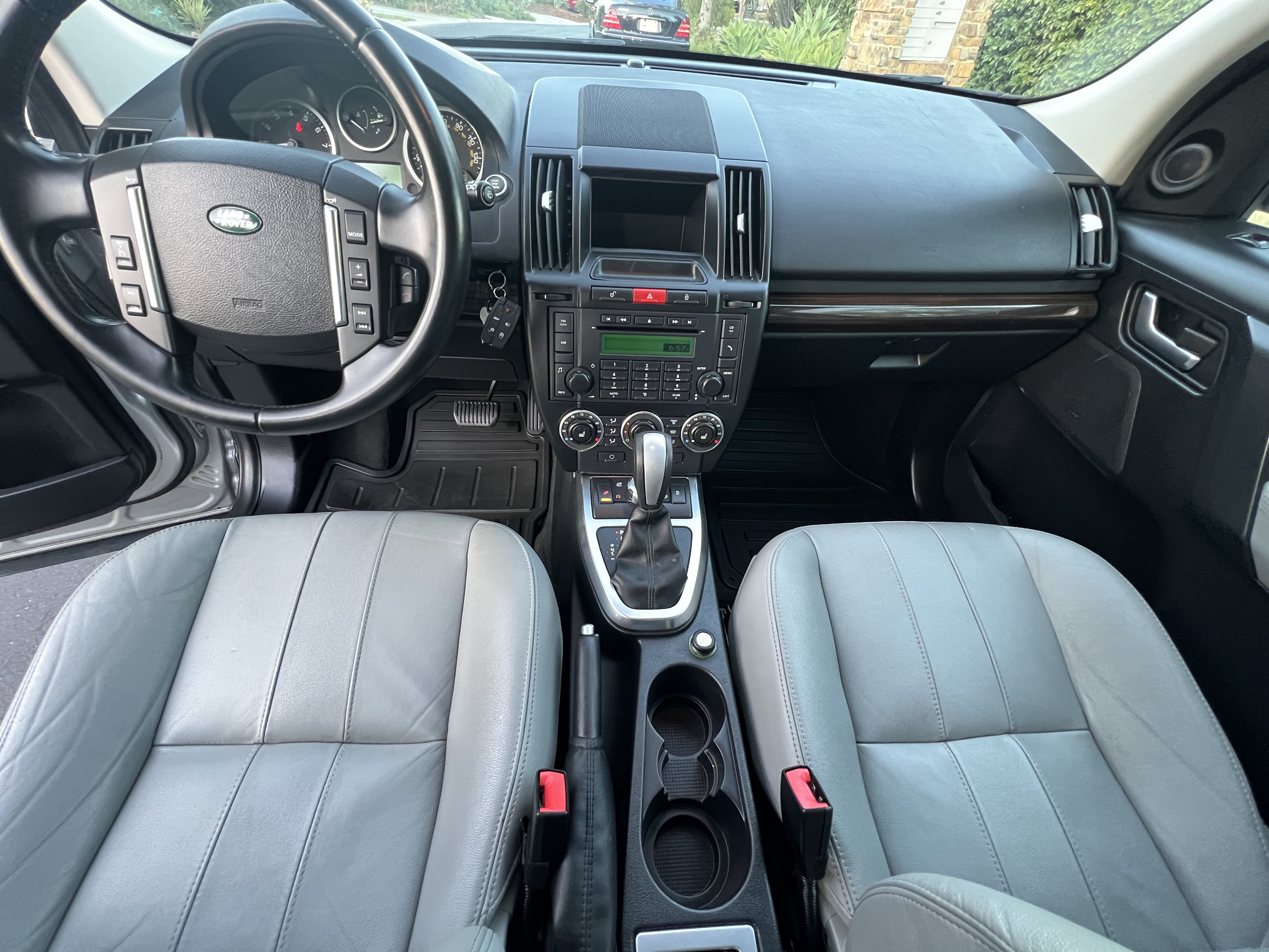 Used 2012 Land Rover LR2 HSE w/ Climate Comfort Pkg AWD/4WD image 15