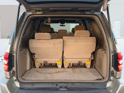 Used 2003 Toyota Sequoia SR5 RWD image 8