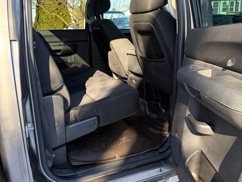 Used 2012 Chevrolet Silverado 2500 LT w/ Interior Plus Package image 11
