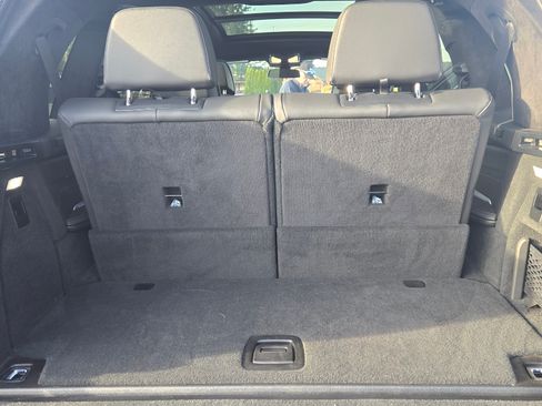 Used 2022 BMW X7 M50i w/ Dynamic Handling Package image 12