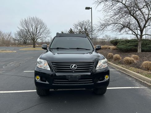 Used 2009 Lexus LX 570 4WD w/ Preferred Accessory Pkg image 10