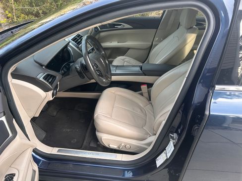 Used 2017 Lincoln MKZ Select image 9