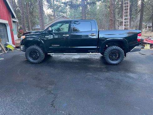 Used 2016 Toyota Tundra Limited image 1