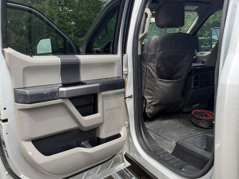 Used 2019 Ford F250 XLT w/ XLT Value Package AWD/4WD image 6