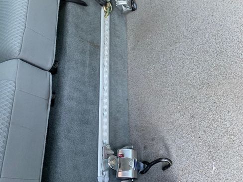 Used 2010 Chrysler Town & Country Touring image 8