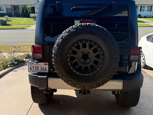 Used 2013 Jeep Wrangler Unlimited Sport image 31