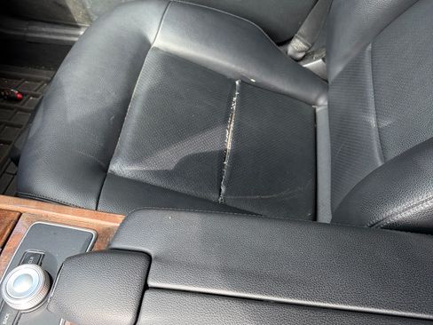 Used 2010 Mercedes-Benz E 350 4MATIC Sedan image 8