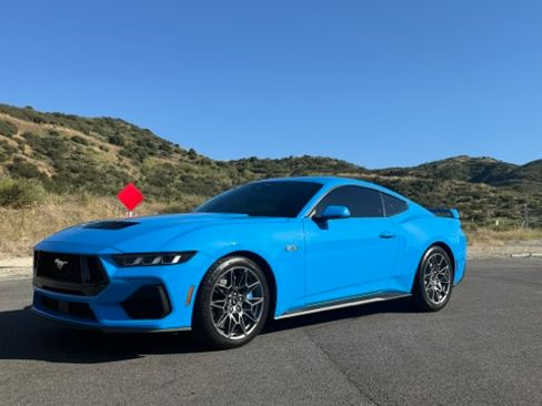 Used 2024 Ford Mustang GT Premium w/ GT Performance Package RWD image 5