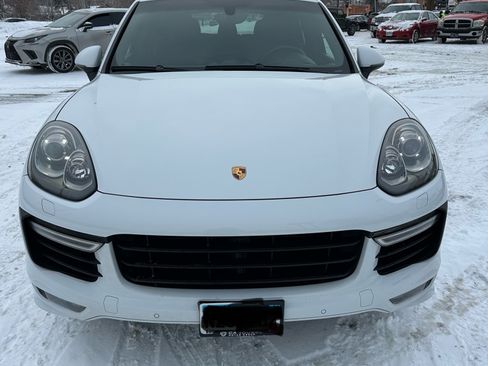 Used 2017 Porsche Cayenne GTS image 4
