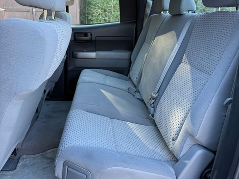 Used 2011 Toyota Tundra 4x4 Double Cab w/ Tow Pkg image 12